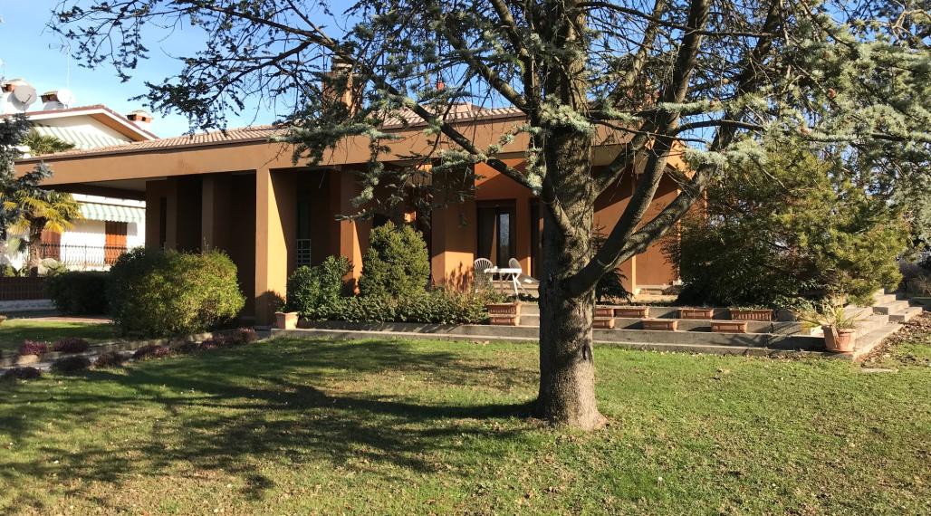 BYTOČ RK - samostatná 5-izb. vila so záhradou 4 500m2 v Taliansku neďaleko pobrežia - Fiumicello