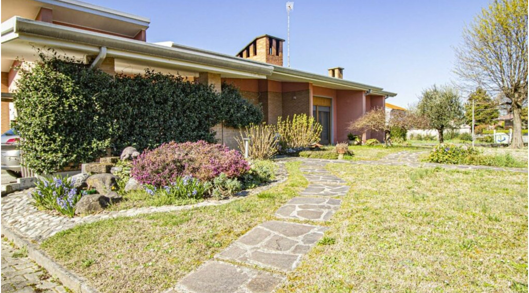 BYTOČ RK - samostatná 5-izb. vila v Taliansku neďaleko pobrežia - San Giorgio di Nogaro