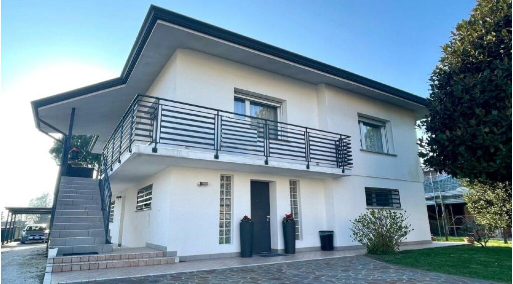 BYTOČ RK - 4-izb. RD so záhradou 1240m v Taliansku neďaleko pobrežia - San Michele al Tagliamento