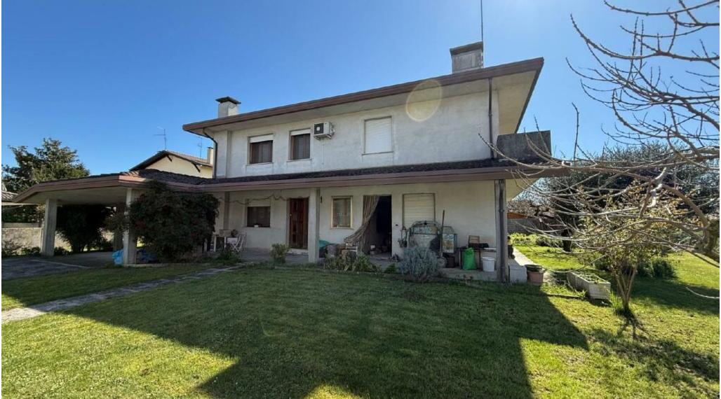 BYTOČ RK - 4-izb. RD v Taliansku so záhradou 900m2 neďaleko pobrežia - San Michele al Tagliamento