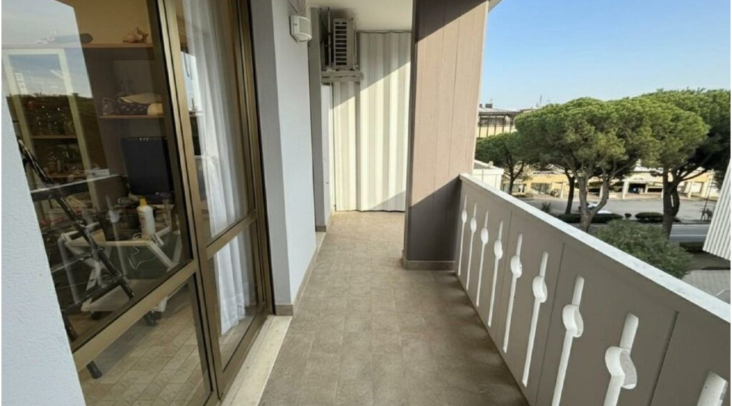BYTOČ RK - Pekný 2-izb. apartmán s terasou a parkovaním iba 10 min. od pláže v Taliansku - Bibione