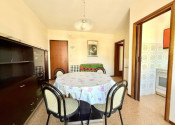 BYTOČ RK -  3-izb. apartmán s terasou a parkovaním neďaleko pláže v Taliansku - Lignano Riviera - fotografia 2