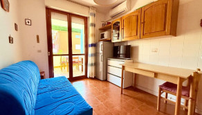 BYTOČ RK - Pekný 2-izb. apartmán s terasou a parkovaním 300m od pláže v Taliansku - Bibione - fotografia 3