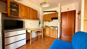BYTOČ RK - Pekný 2-izb. apartmán s terasou a parkovaním 300m od pláže v Taliansku - Bibione - fotografia 2