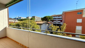 BYTOČ RK - Pekný 2-izb. apartmán s terasou a parkovaním 300m od pláže v Taliansku - Bibione - fotografia 5
