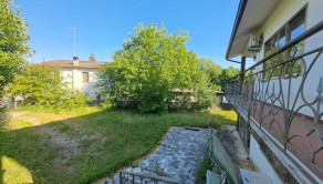 BYTOČ RK - 6-izb. RD so záhradou v Taliansku neďaleko pobrežia - Muzzana del Turgnano - fotografia 11