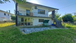 BYTOČ RK - 6-izb. RD so záhradou v Taliansku neďaleko pobrežia - Muzzana del Turgnano - fotografia 1
