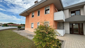 BYTOČ RK -  veľký 3-izb byt 91m2 s terasou, garážou v Taliansku neďaleko pobrežia - Torviscosa - fotografia 7