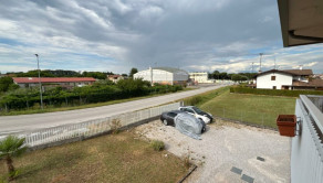 BYTOČ RK -  veľký 3-izb byt 91m2 s terasou, garážou v Taliansku neďaleko pobrežia - Torviscosa - fotografia 8