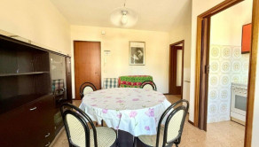 BYTOČ RK -  3-izb. apartmán s terasou a parkovaním neďaleko pláže v Taliansku - Lignano Riviera - fotografia 2