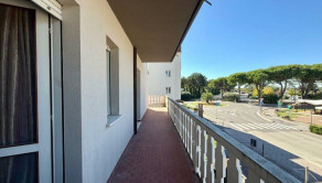 BYTOČ RK -  3-izb. apartmán s terasou a parkovaním neďaleko pláže v Taliansku - Lignano Riviera - fotografia 5