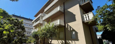 BYTOČ RK -  3-izb. apartmán s terasou a parkovaním neďaleko pláže v Taliansku - Lignano Riviera