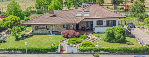 BYTOČ RK - 6-izb. samostatná vila v Taliansku neďaleko pobrežia - Aquileia