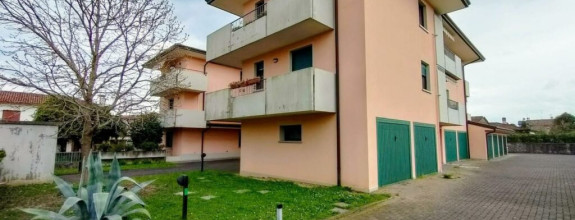 BYTOČ RK -  pekný 3-izb byt 94m2 s garážou, parkovaním a 2x terasou v Taliansku neďaleko pobrežia - Palazzolo dello Stella