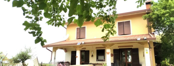 BYTOČ RK - 5-izb. RD v Taliansku neďaleko pobrežia - Gradisca d'Isonzo