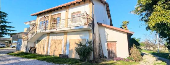 BYTOČ RK - vidiecky 4-izb. RD v Taliansku neďaleko mora s pozemkom 1.080 m2 - Fiumicello