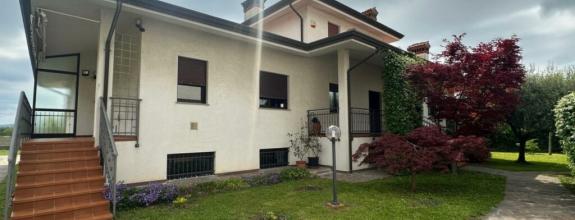 BYTOČ RK - samostatná vila s dvomi bytmi v Taliansku neďaleko pobrežia - Staranzano