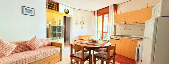 BYTOČ RK -  svetlý apartmán s veľkou terasou a parkovaním v Taliansku - Bibione