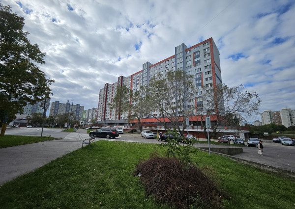 BYTOČ RK – Predaj obchodného a skladového priestoru s nakladacou  rampou – m.č. Petržalka , Bratislava.