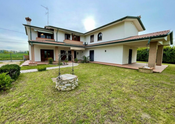 PREDANÉ! Samostatný 5-izb. RD v Taliansku neďaleko Bibione a Lignano