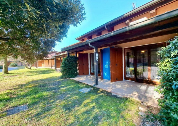 BYTOČ RK - radový 2-podl. mezonet v Taliansku - ostrov Grado