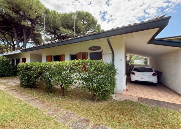 BYTOČ RK - 3-izb. radový RD/chata so záhradkou a krytým parkovaním v Taliansku - Bibione