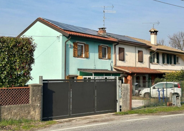 BYTOČ RK - krajný 4-izb. RD s veľkou záhradou v Taliansku neďaleko pobrežia - San Canzian d'Isonzo