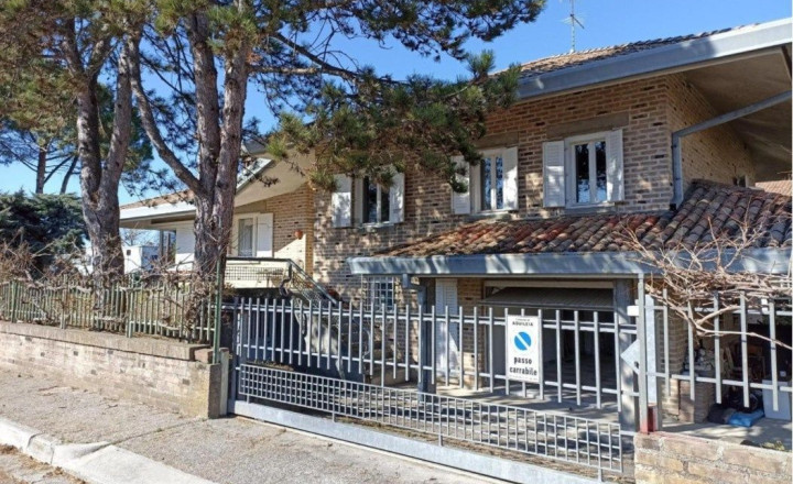BYTOČ RK - samostatná 6,5-izb. vila s garážou a záhradou v Taliansku pri ostrove Grado - Aquileia! - fotografia 19