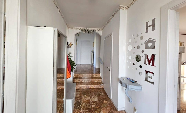 BYTOČ RK - samostatný RD v Taliansku neďaleko mora Belvedere (pri ostrove Grado) - fotografia 14