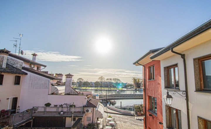 BYTOČ RK - 4-izb. mestský dom v Taliansku pri lagúne neďaleko letoviska Lignano - Marano Lagunare - fotografia 1