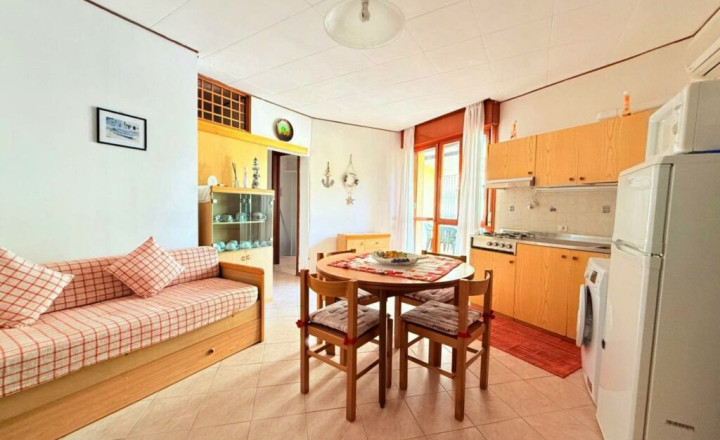 BYTOČ RK -  svetlý apartmán s veľkou terasou a parkovaním v Taliansku - Bibione - fotografia 1