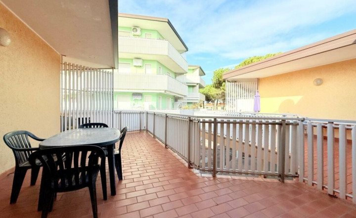 BYTOČ RK -  svetlý apartmán s veľkou terasou a parkovaním v Taliansku - Bibione - fotografia 6