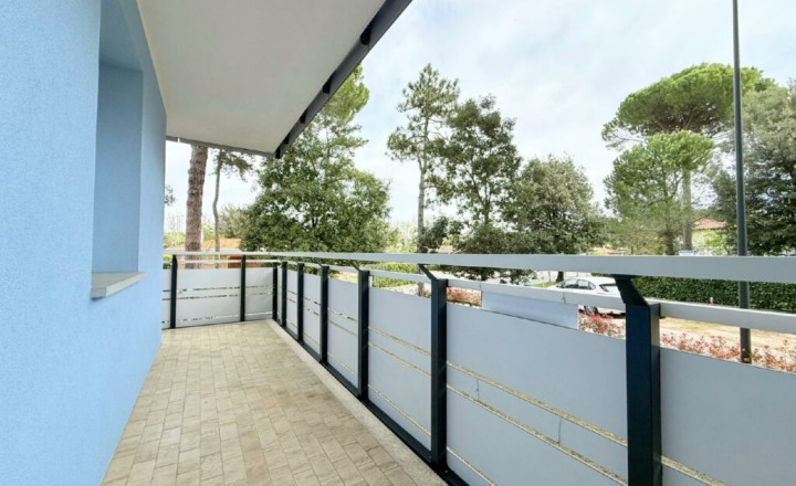 BYTOČ RK - Zrekonštruovaný 3-izb. apartmán s terasou a parkovaním v Taliansku - Bibione - fotografia 5