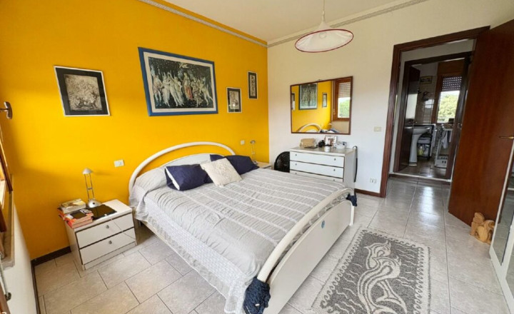 PREDANÉ! 3-izb. apartmán pri mori s veľkými terasami v Taliansku neďaleko Lignano - Aprilia Marittima - fotografia 7