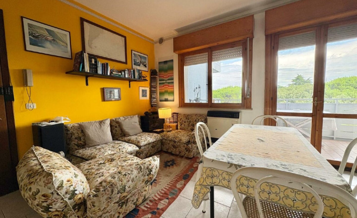 PREDANÉ! 3-izb. apartmán pri mori s veľkými terasami v Taliansku neďaleko Lignano - Aprilia Marittima - fotografia 4