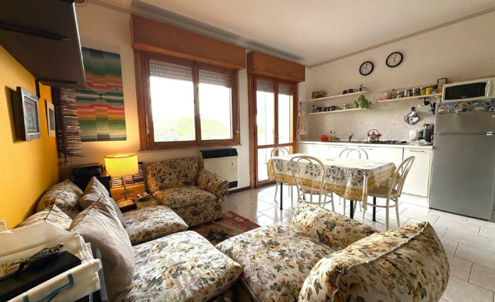PREDANÉ! 3-izb. apartmán pri mori s veľkými terasami v Taliansku neďaleko Lignano - Aprilia Marittima - fotografia 3