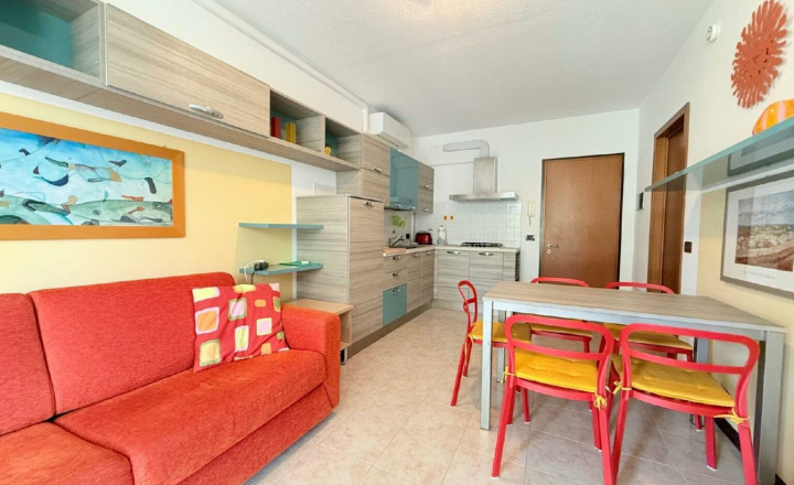 BYTOČ RK - Pekný 2-izb. apartmán s terasou a parkovaním 500m od pláže v Taliansku - Bibione - fotografia 1