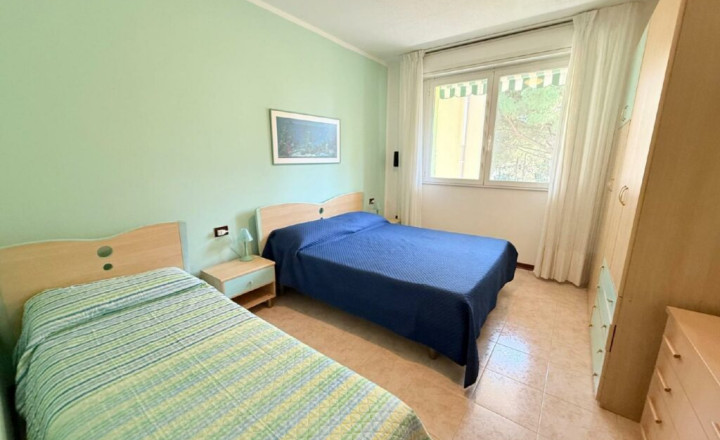 BYTOČ RK - Pekný 2-izb. apartmán s terasou a parkovaním 500m od pláže v Taliansku - Bibione - fotografia 5