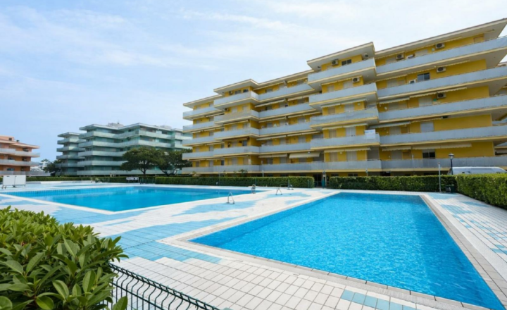 BYTOČ RK - pekný 1,5-izb. apartmán s 2x terasou a parkovaním v Taliansku Bibione - fotografia 1