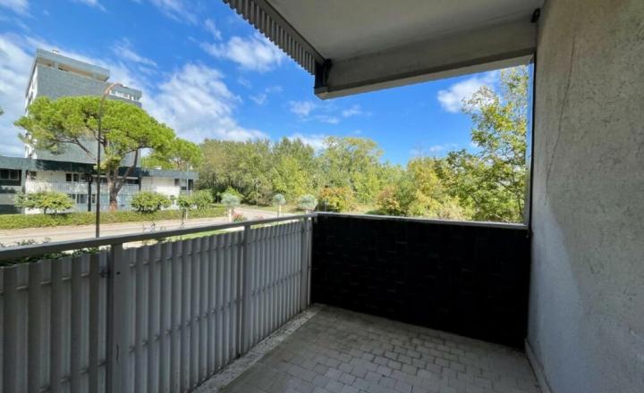 BYTOČ RK - 3-izb. byt 83m2 s 2x terasou a parkovaním v Taliansku na ostrove Grado - Pineta - fotografia 8