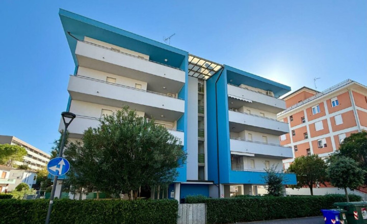 BYTOČ RK - Pekný 2-izb. apartmán s terasou a parkovaním 300m od pláže v Taliansku - Bibione - fotografia 7