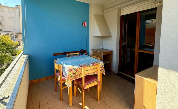 BYTOČ RK - Pekný 2-izb. apartmán s terasou a parkovaním 300m od pláže v Taliansku - Bibione - fotografia 3
