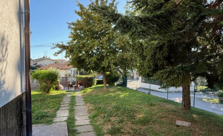 BYTOČ RK - Veľký 3-izb byt 105m2 s terasou a garážou v Taliansku neďaleko pláže - Monfalcone - fotografia 12