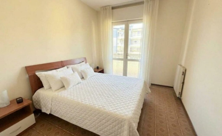 BYTOČ RK -  3-izb. apartmán s terasou a parkovaním neďaleko pláže v Taliansku - Lignano Riviera - fotografia 5
